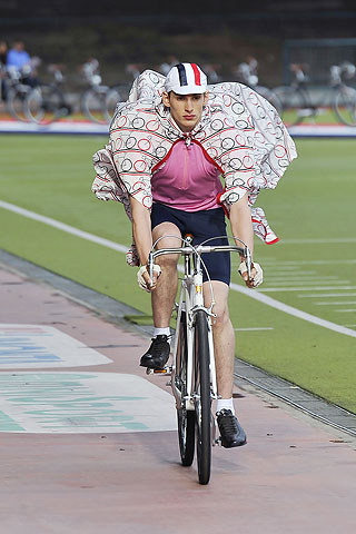 Moncler Gamme Bleu / - 2011